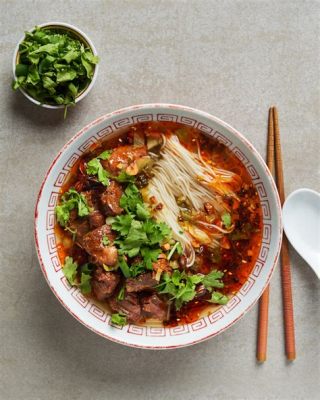  魯州小麵：ピリ辛のスープとモチモチ食感の麺が織りなす、至福の一杯！