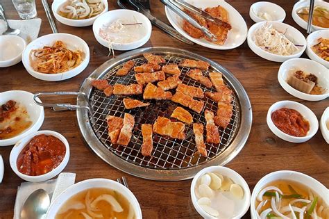  ミルッェクミョル！韓国・テグの魅惑的な「粉を吹いて」焼き鳥体験！